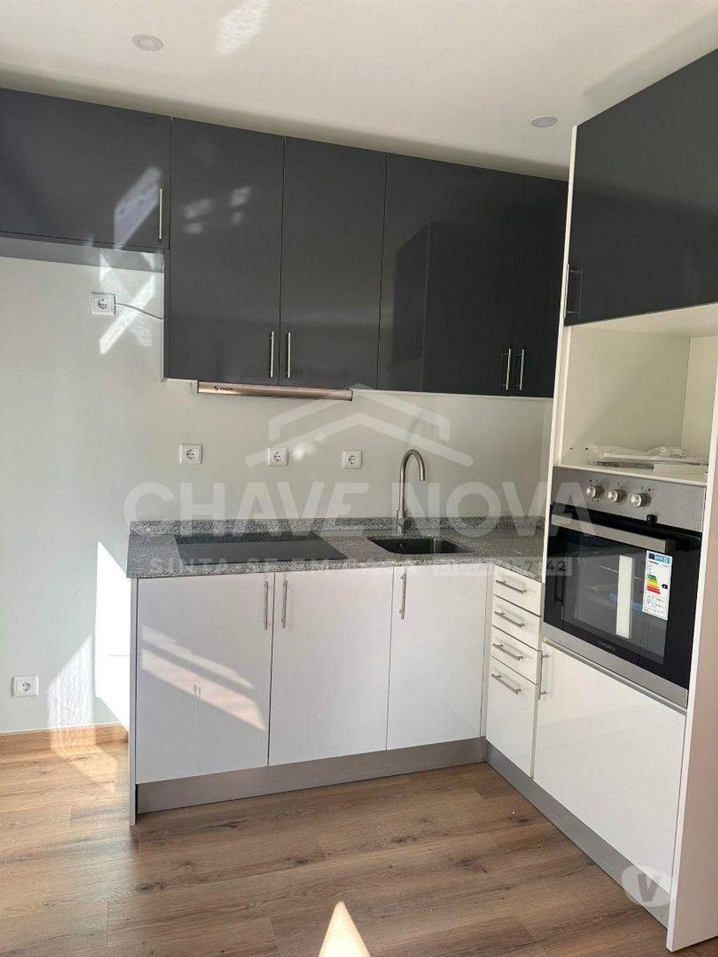 Apartamentos a venda Porto - Fotos para Apartamento T2 duplex em Rua da Restauração Cais das pedras -
