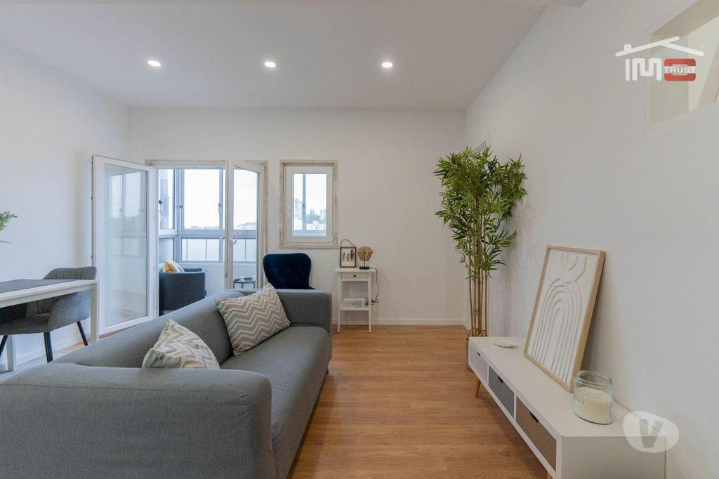 Apartamentos a venda Sintra - Fotos para Sintra-T3 Queluz Remodelado (8-A-000099)