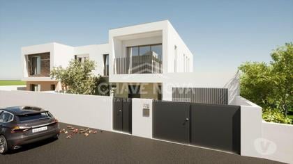casas para vender - Fotos para Moradia com 3 Suites +1 Nova c Piscina a escassos metros da