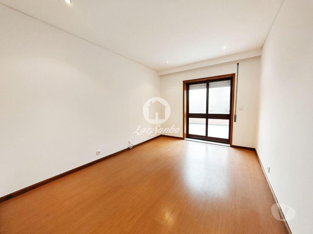 Apartamentos a venda Póvoa de Varzim - Fotos para Apartamento T3 no centro da Povoa de Varzim (240-A-23868)