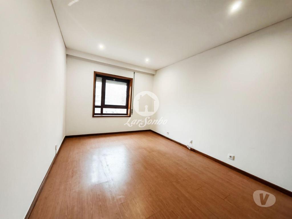 Apartamentos a venda Póvoa de Varzim - Fotos para Apartamento T3 no centro da Povoa de Varzim (240-A-23868)