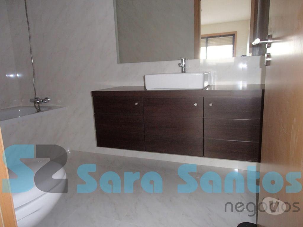 Imóveis para alugar Porto - Fotos para T2 Luxo C 2 Lugares de Garagem e Arrumo Próximo H. S. João-Porto