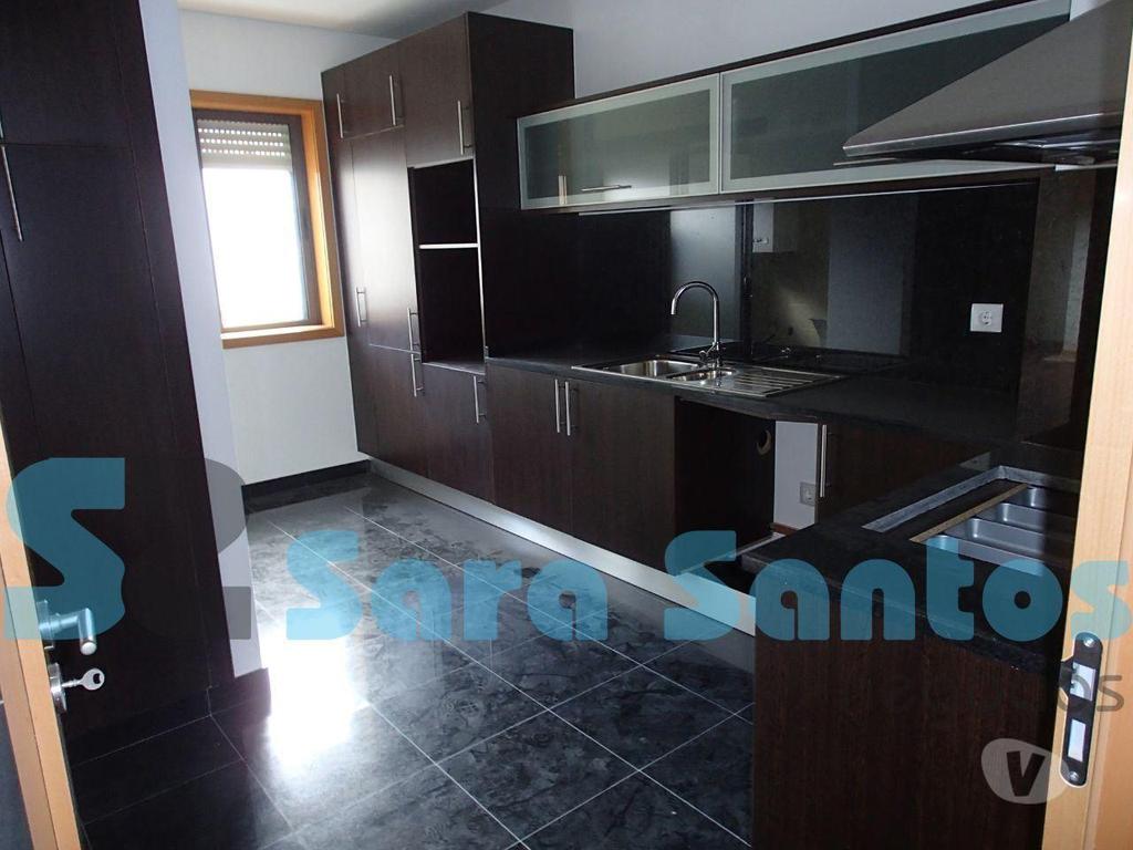 Imóveis para alugar Porto - Fotos para T2 Luxo C 2 Lugares de Garagem e Arrumo Próximo H. S. João-Porto