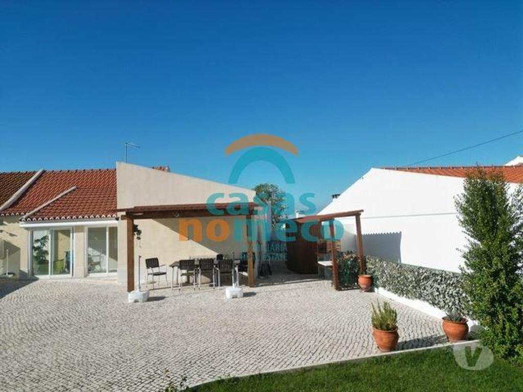 Apartamentos a venda Sesimbra - Fotos para Casa de campo com 3 assoalhadas, ótimo logradouro. (0000003303)