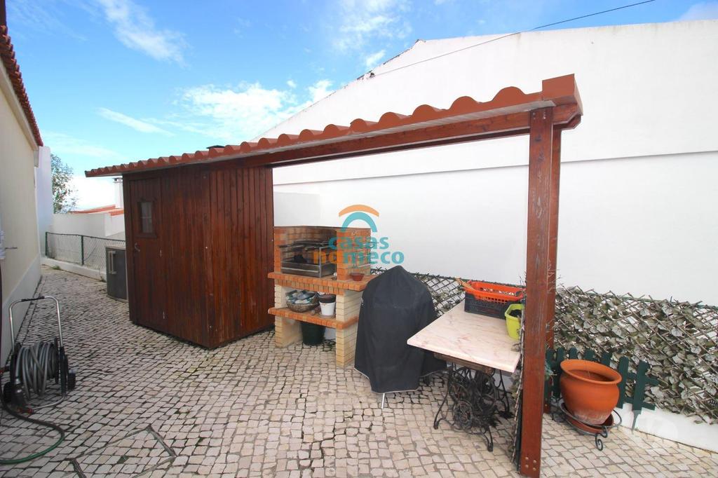 Apartamentos a venda Sesimbra - Fotos para Casa de campo com 3 assoalhadas, ótimo logradouro. (0000003303)