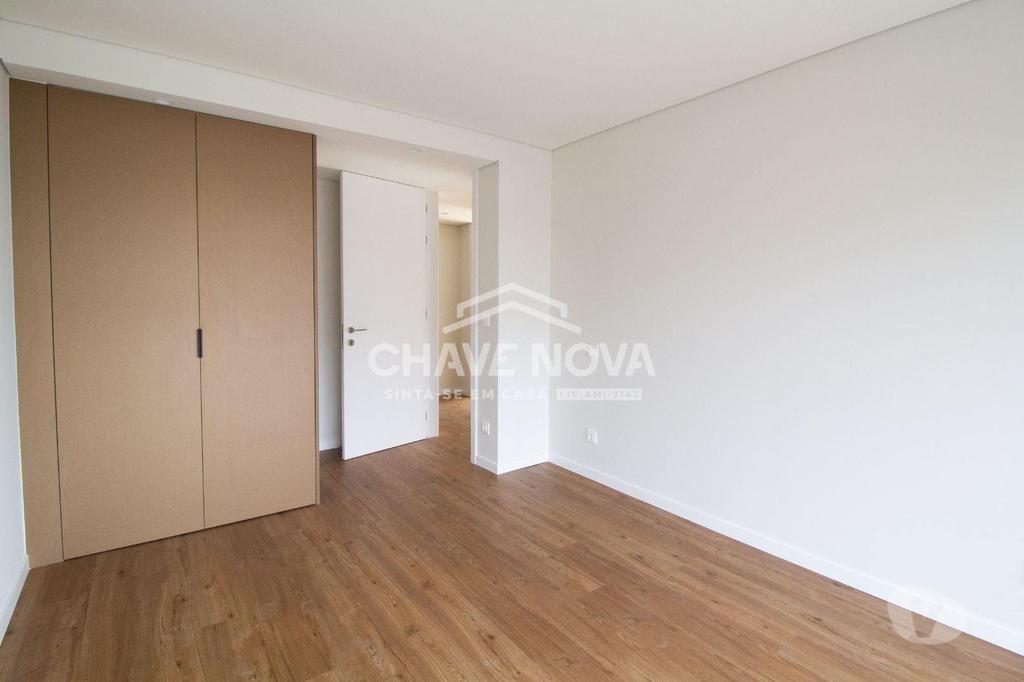 Apartamentos a venda Vila Nova de Gaia - Fotos para Vila-nova-de-gaia-T3 no edifício Lavadores Loungue (AR 04583)