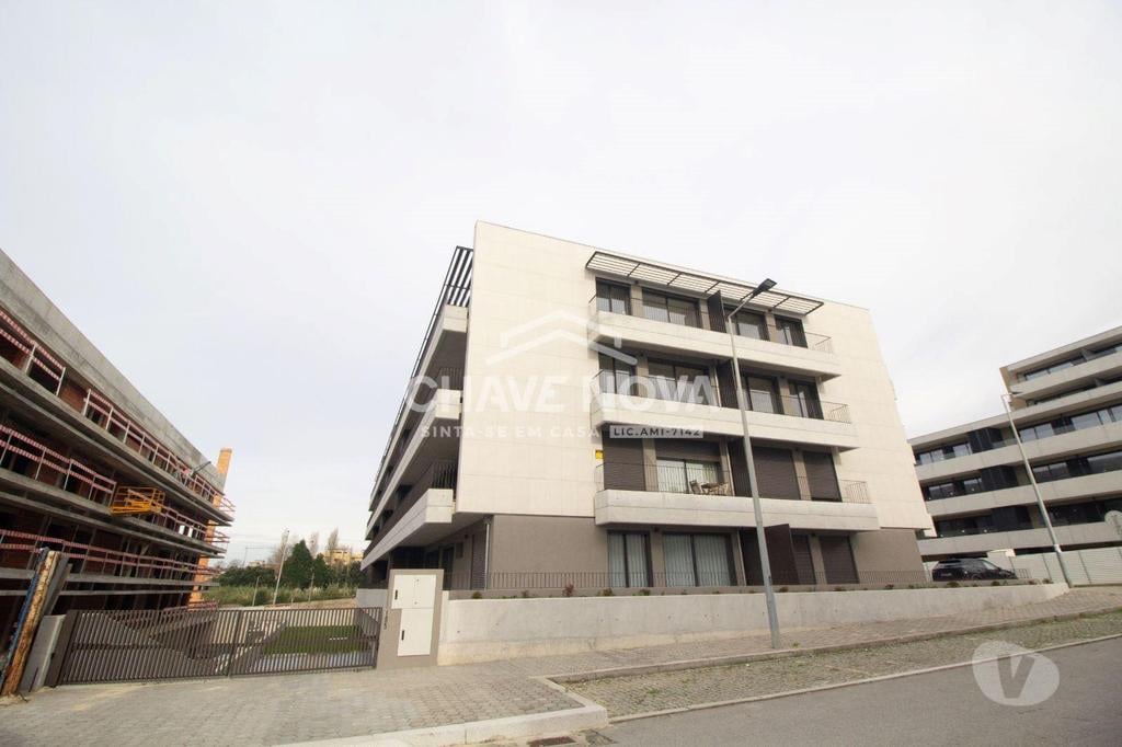 Apartamentos a venda Vila Nova de Gaia - Fotos para Vila-nova-de-gaia-T3 no edifício Lavadores Loungue (AR 04583)