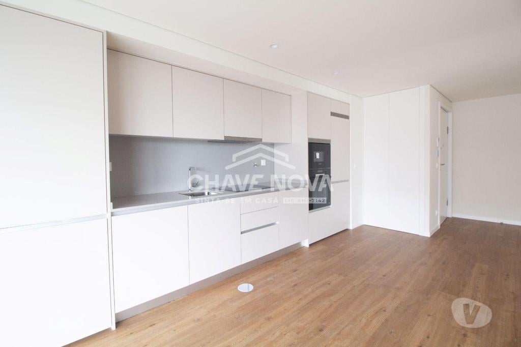 Apartamentos a venda Vila Nova de Gaia - Fotos para Vila-nova-de-gaia-T3 no edifício Lavadores Loungue (AR 04583)