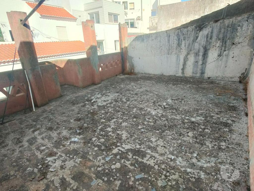 Comprar Loja Albufeira - Fotos para Antigo Consultório Médico no Centro Histórico de Albufeira