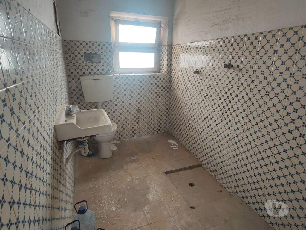 Comprar Loja Albufeira - Fotos para Antigo Consultório Médico no Centro Histórico de Albufeira