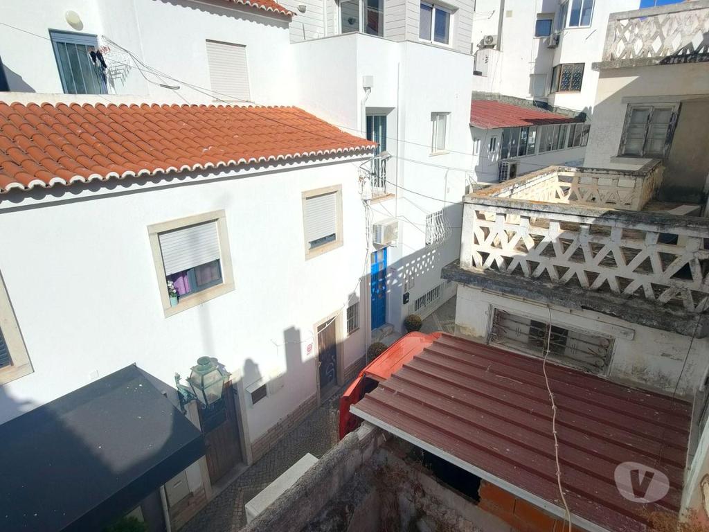 Comprar Loja Albufeira - Fotos para Antigo Consultório Médico no Centro Histórico de Albufeira