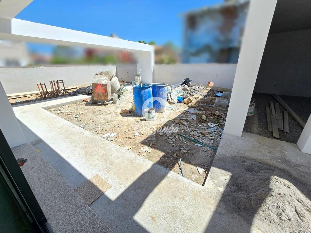 Apartamentos a venda Póvoa de Varzim - Fotos para Moradia T3 NOVA com G.F. para 1 carros em Balazar, Vila do Conde