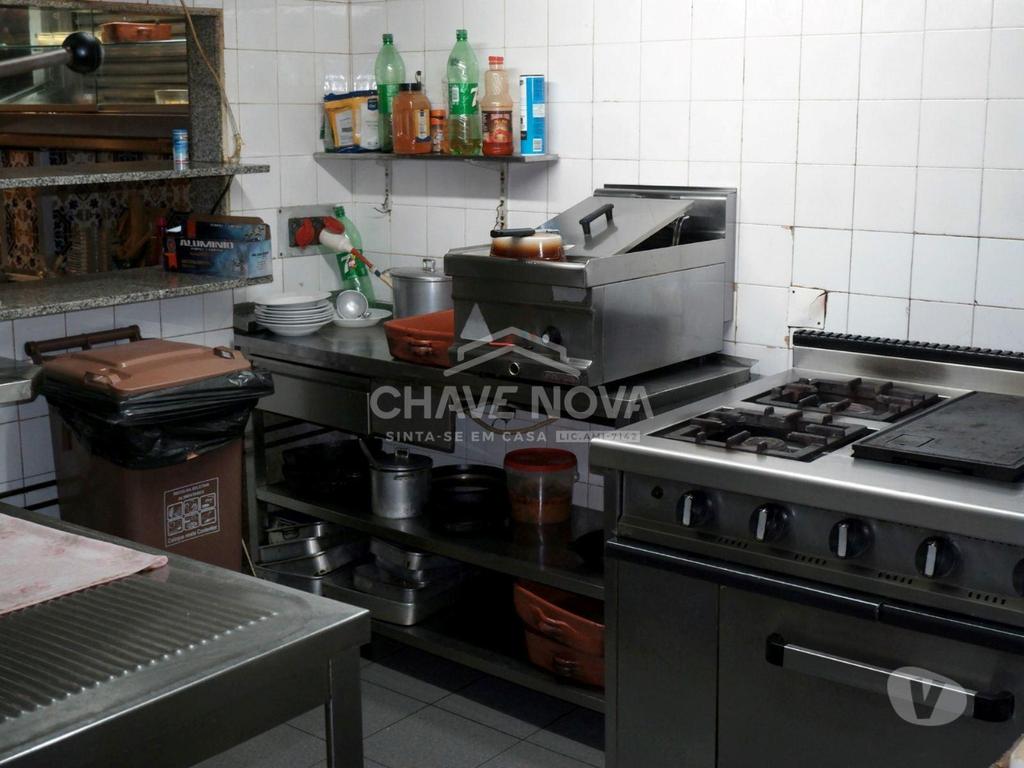Comprar Loja Porto - Fotos para Trespasse de Restaurante Tapas na rua de Costa Cabral - Porto