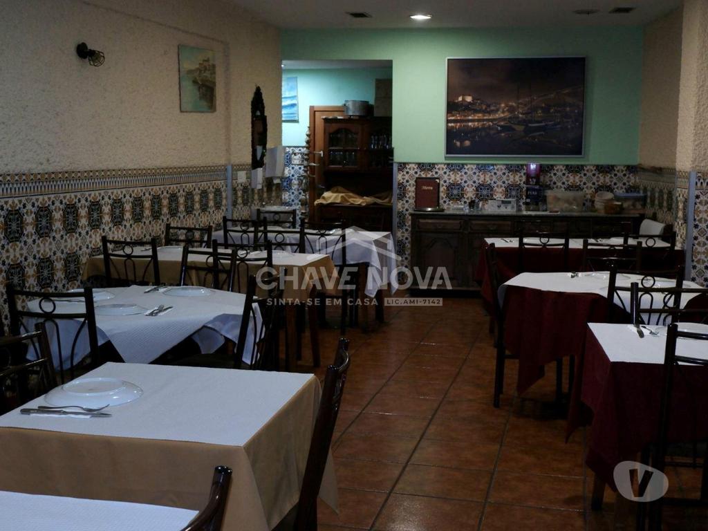 Comprar Loja Porto - Fotos para Trespasse de Restaurante Tapas na rua de Costa Cabral - Porto