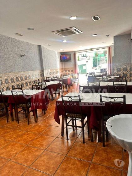 Venda Sala Comercial - Fotos para Trespasse de Restaurante Tapas na rua de Costa Cabral - Porto