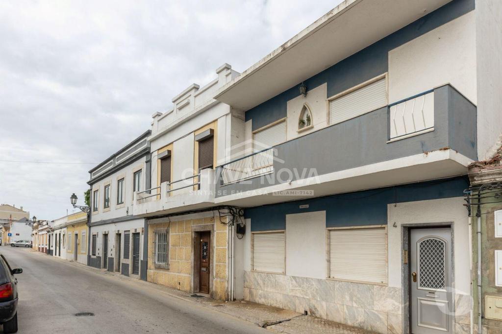 Apartamentos a venda Seixal - Fotos para Apartamento T1 no rés-do-chão, com quintal, disponível para