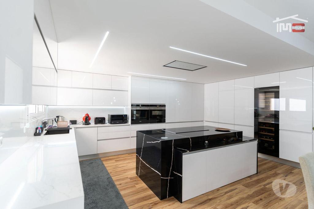 Apartamentos a venda Tomar - Fotos para Tomar-Moradia T5 em Tomar (1-M-000680)
