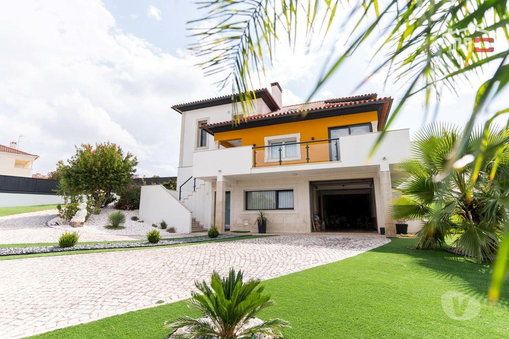 Apartamentos a venda Tomar - Fotos para Tomar-Moradia T5 em Tomar (1-M-000680)