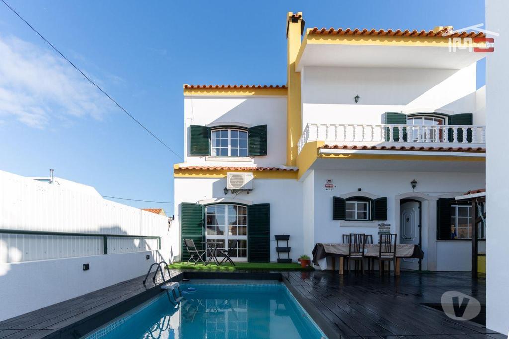 Apartamentos a venda Montijo - Fotos para Fantástica Moradia T5 c 2 Pisos, Garagem, Piscina, Barbecue,