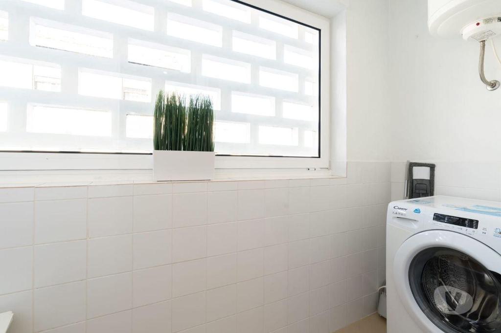 Imóveis para alugar Porto - Fotos para Excelente T2 Mobilado Equipado Pronto a Habitar centro do...