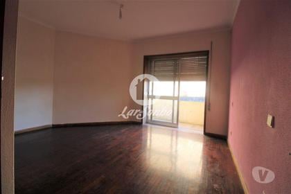 Casas e apartamentos - venda - Fotos para Apartamento T3 a 200m da praia de Mindelo (240-A-23148)