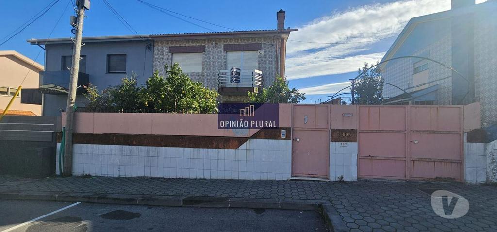 Apartamentos a venda Vila Nova de Gaia - Fotos para Moradia Tipologia T4 Independente Três Frentes em Vilar de