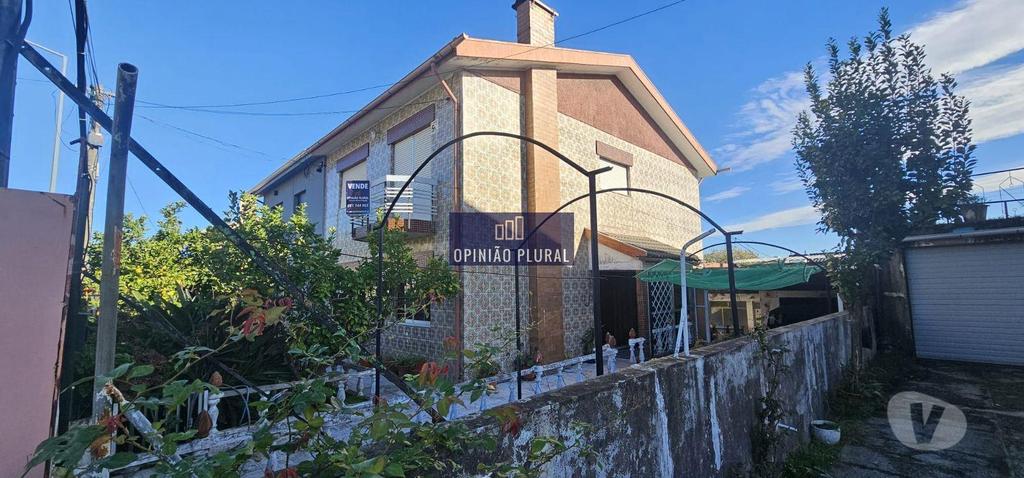 Apartamentos a venda Vila Nova de Gaia - Fotos para Moradia Tipologia T4 Independente Três Frentes em Vilar de