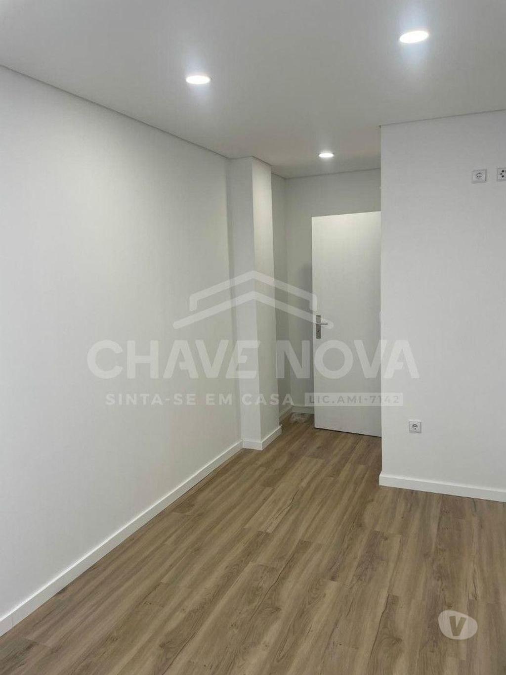 Apartamentos a venda Porto - Fotos para Apartamento T2 à venda na rua do Lindo Vale ( à Praça Marquês