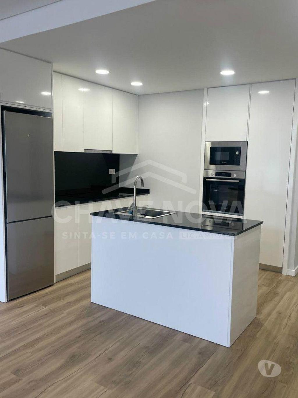 Apartamentos a venda Porto - Fotos para Apartamento T2 à venda na rua do Lindo Vale ( à Praça Marquês