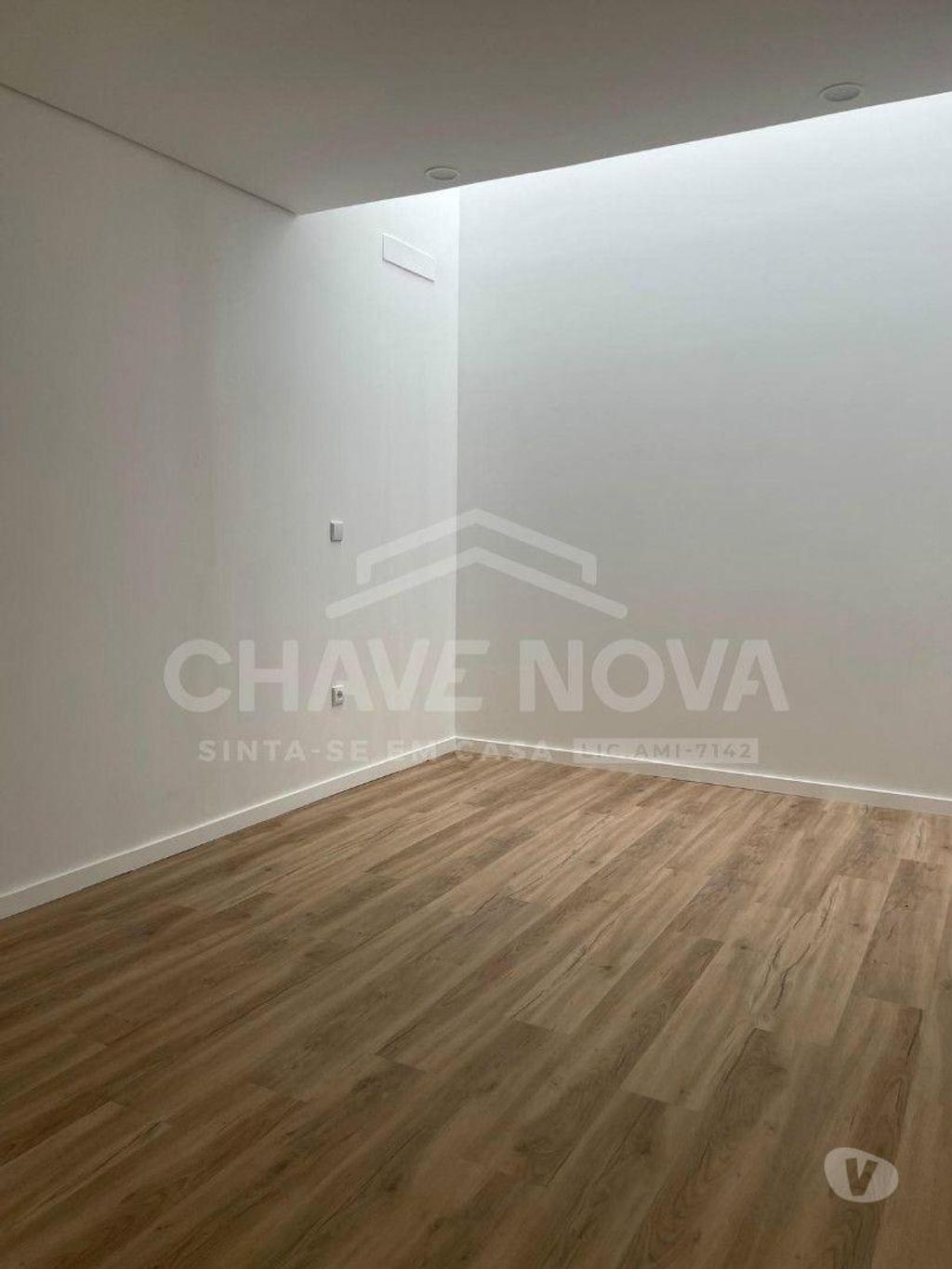 Apartamentos a venda Porto - Fotos para Apartamento T2 à venda na rua do Lindo Vale ( à Praça Marquês