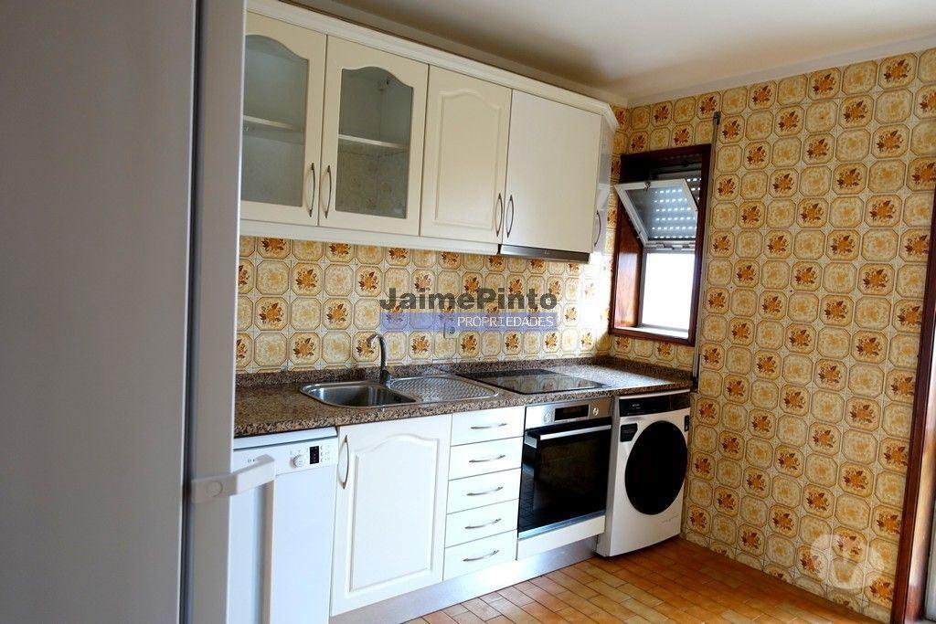 Imóveis para alugar Vila Nova de Gaia - Fotos para Apartamento Duplex T3 + 1, no Cedro, Santo Ovídeo. Portugal,...