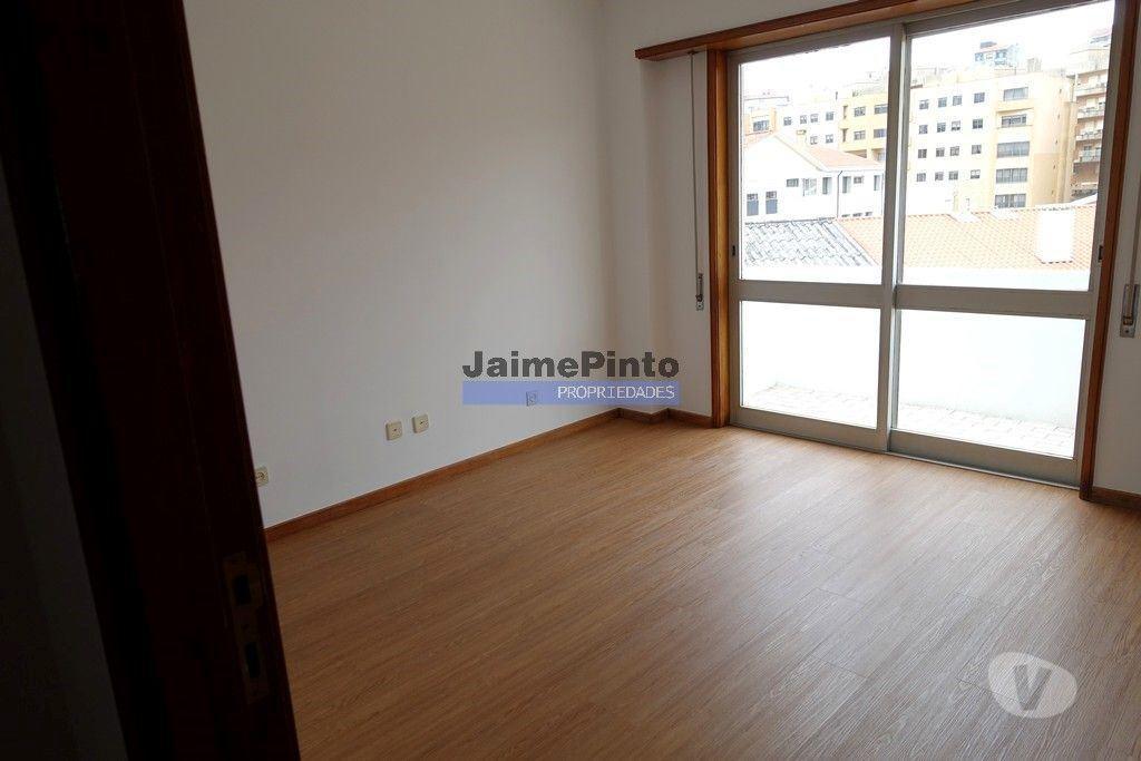 Imóveis para alugar Vila Nova de Gaia - Fotos para Apartamento Duplex T3 + 1, no Cedro, Santo Ovídeo. Portugal,...