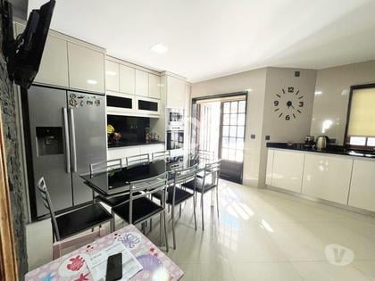 Casas a venda - Fotos para Moradia de 4 quartos a 150m da praia das Caxinas - Vila do