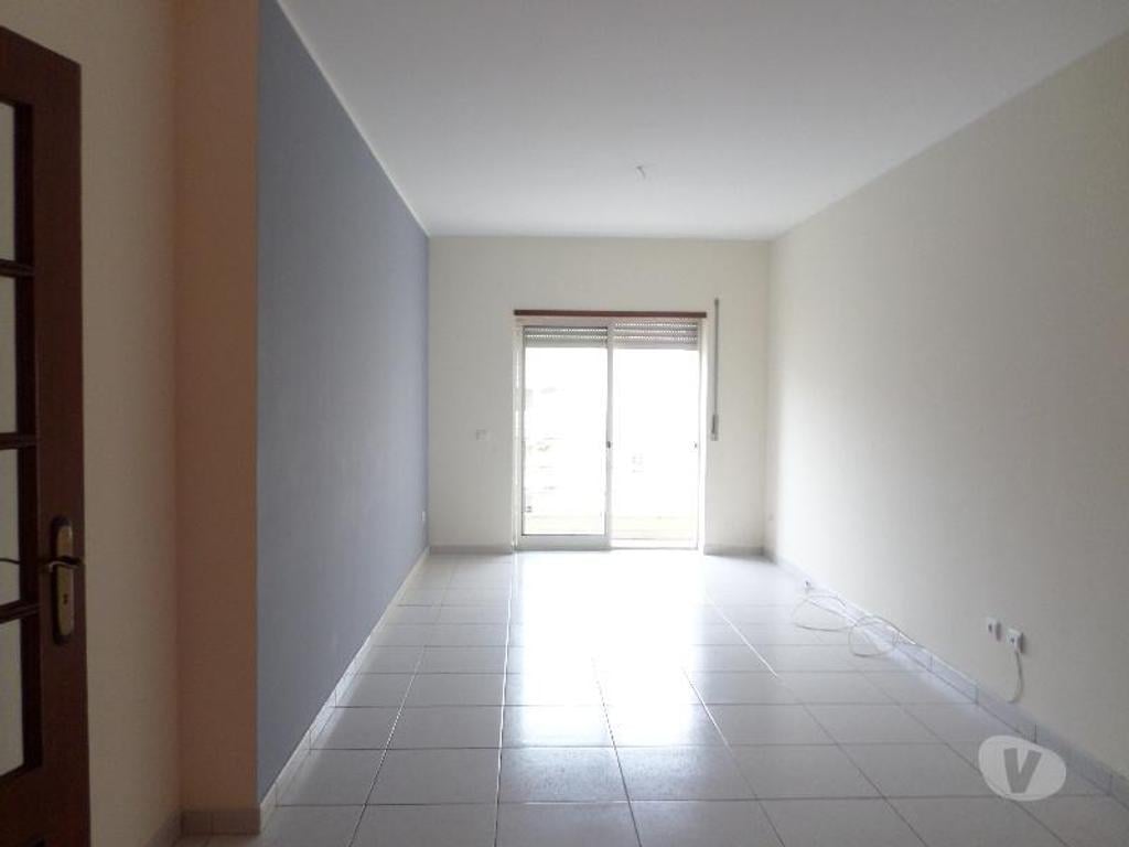 Imóveis para alugar Maia - Fotos para APARTAMENTO T2, NA MAIA, EM VERMOIM, COM 2 VARANDAS, LUGAR DE...