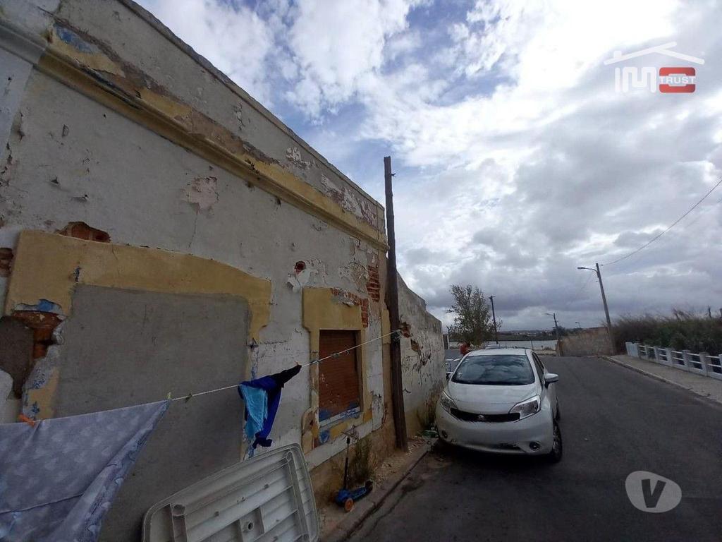Apartamentos a venda Montijo - Fotos para Oportunidade Única: Terreno Urbanizável no Centro do Montijo com