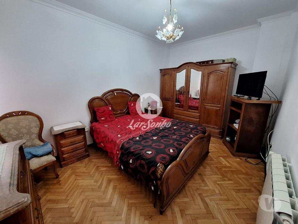 Apartamentos a venda Barcelos - Fotos para Barcelos-Moradia individual com terreno (265-M-01410)