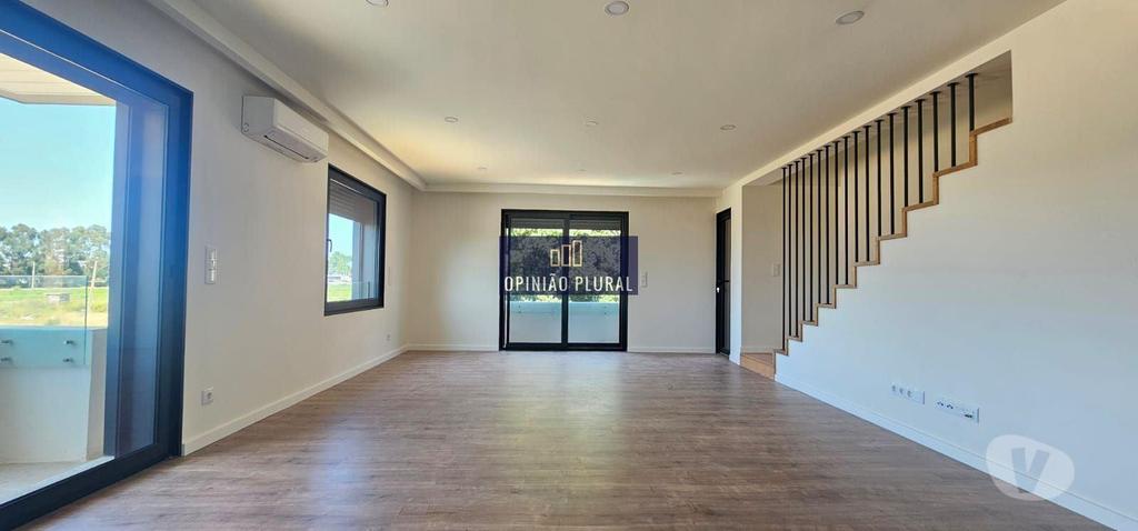 Apartamentos a venda Vila Nova de Gaia - Fotos para Moderno Duplex T3 em Valadares: Conforto e Estilo (MS493QI)