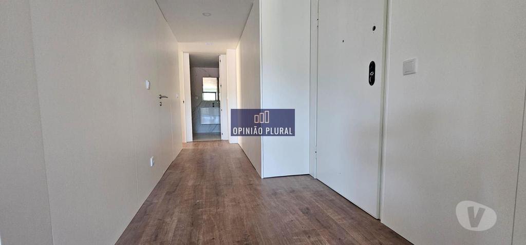 Apartamentos a venda Vila Nova de Gaia - Fotos para Moderno Duplex T3 em Valadares: Conforto e Estilo (MS493QI)