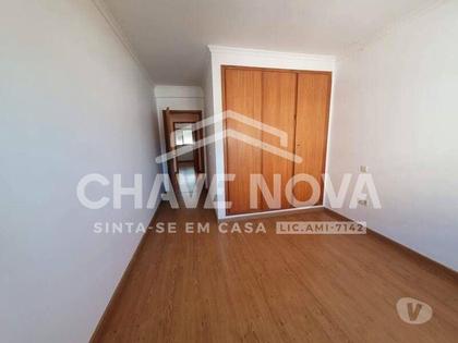 Casas a venda - Fotos para Apartamento T3 c varanda e garagem - Oliveira de Azeméis