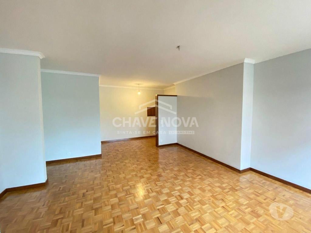 Apartamentos a venda Vila Nova de Gaia - Fotos para Apartamento T2 localizado em Mafamude no Alto das Torres.