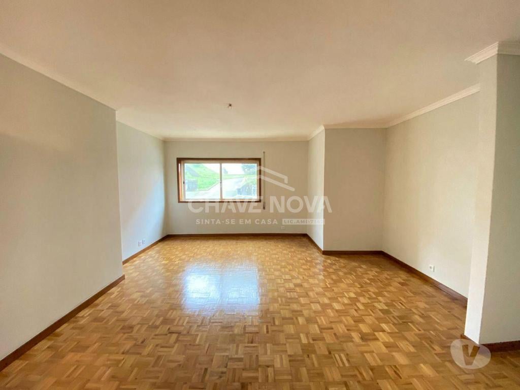 Apartamentos a venda Vila Nova de Gaia - Fotos para Apartamento T2 localizado em Mafamude no Alto das Torres.