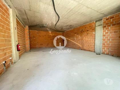 Venda Sala Comercial - Fotos para Loja com 131m2 a 150m do Metro de Vila do Conde