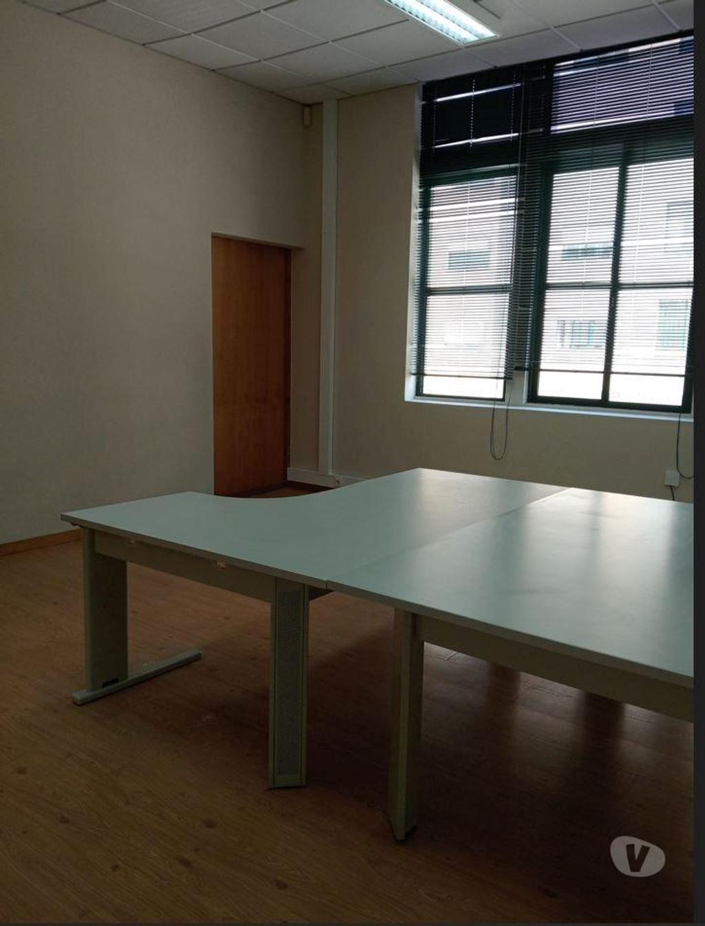 Aluguer Loja Porto - Fotos para Escritório para arrendar na zona da Areosa - Ciucunvalação
