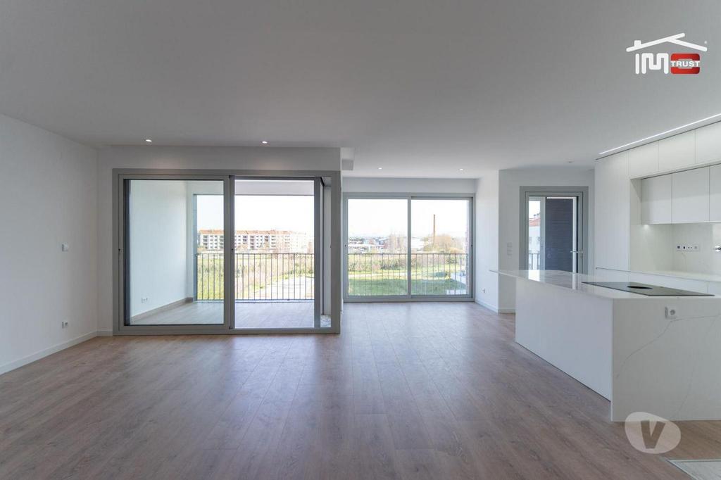 Apartamentos a venda Montijo - Fotos para Deslumbrante Duplex T3+1 c 2 Terraços e Garagem Box Fechada
