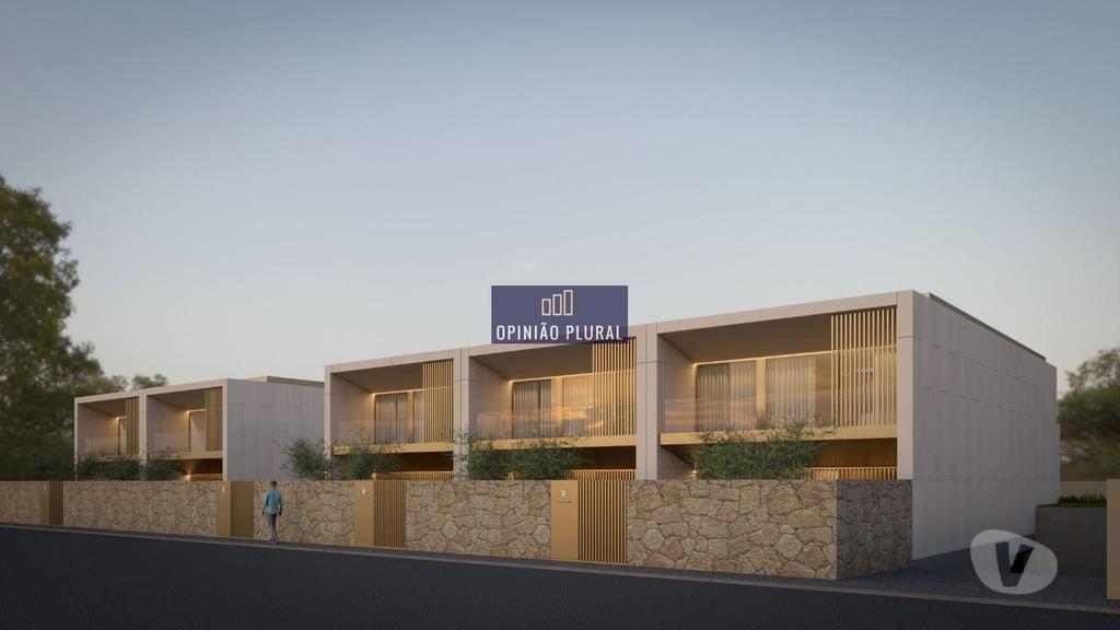 Apartamentos a venda Vila Nova de Gaia - Fotos para Espaçosa Moradia T3 com Três Suítes em Serzedo Perosinho