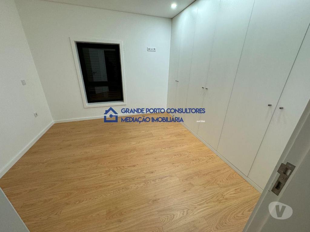 Apartamentos a venda Maia - Fotos para Maia-Moradia T3 Nogueira junto ( Maia Jardim Shoping ) (M-00736)