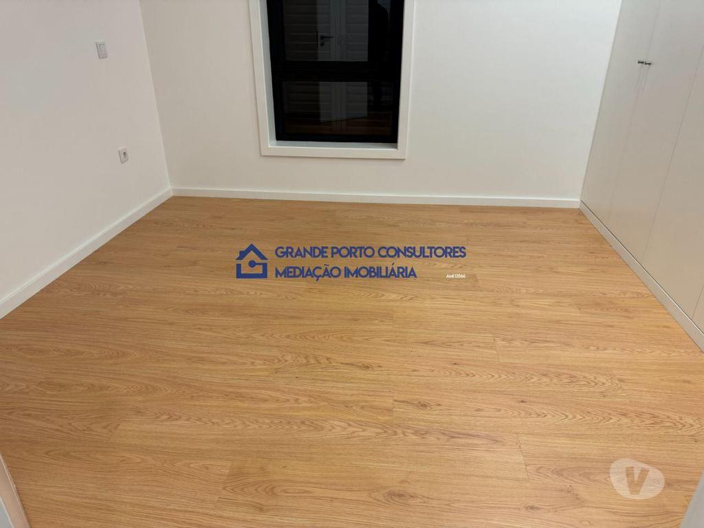 Apartamentos a venda Maia - Fotos para Maia-Moradia T3 Nogueira junto ( Maia Jardim Shoping ) (M-00736)