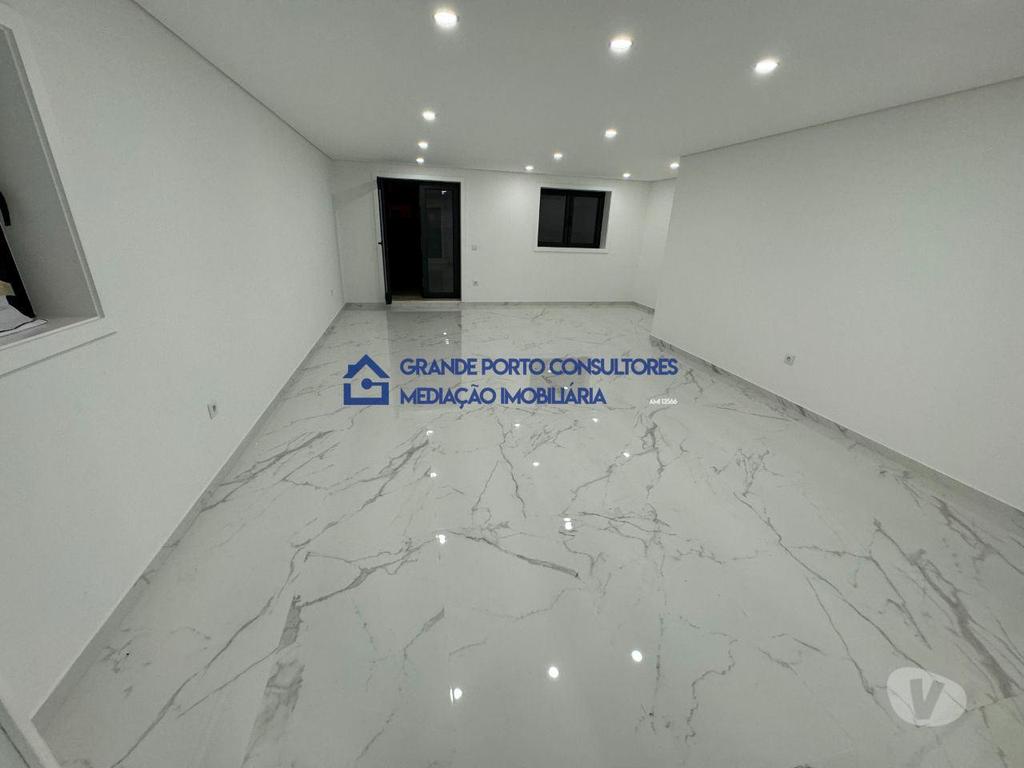 Apartamentos a venda Maia - Fotos para Maia-Moradia T3 Nogueira junto ( Maia Jardim Shoping ) (M-00736)