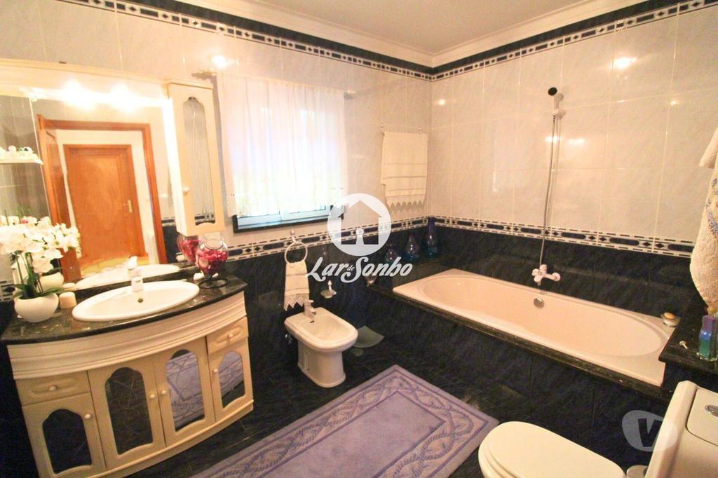 Apartamentos a venda Barcelos - Fotos para Moradia individual T4 com garagem fechada e jardim em Barcelos