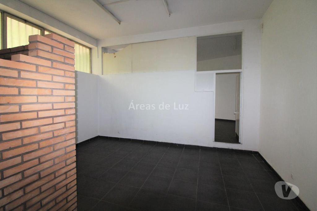 Comprar Loja Leiria - Fotos para Loja - Edf. Encosta - Leiria